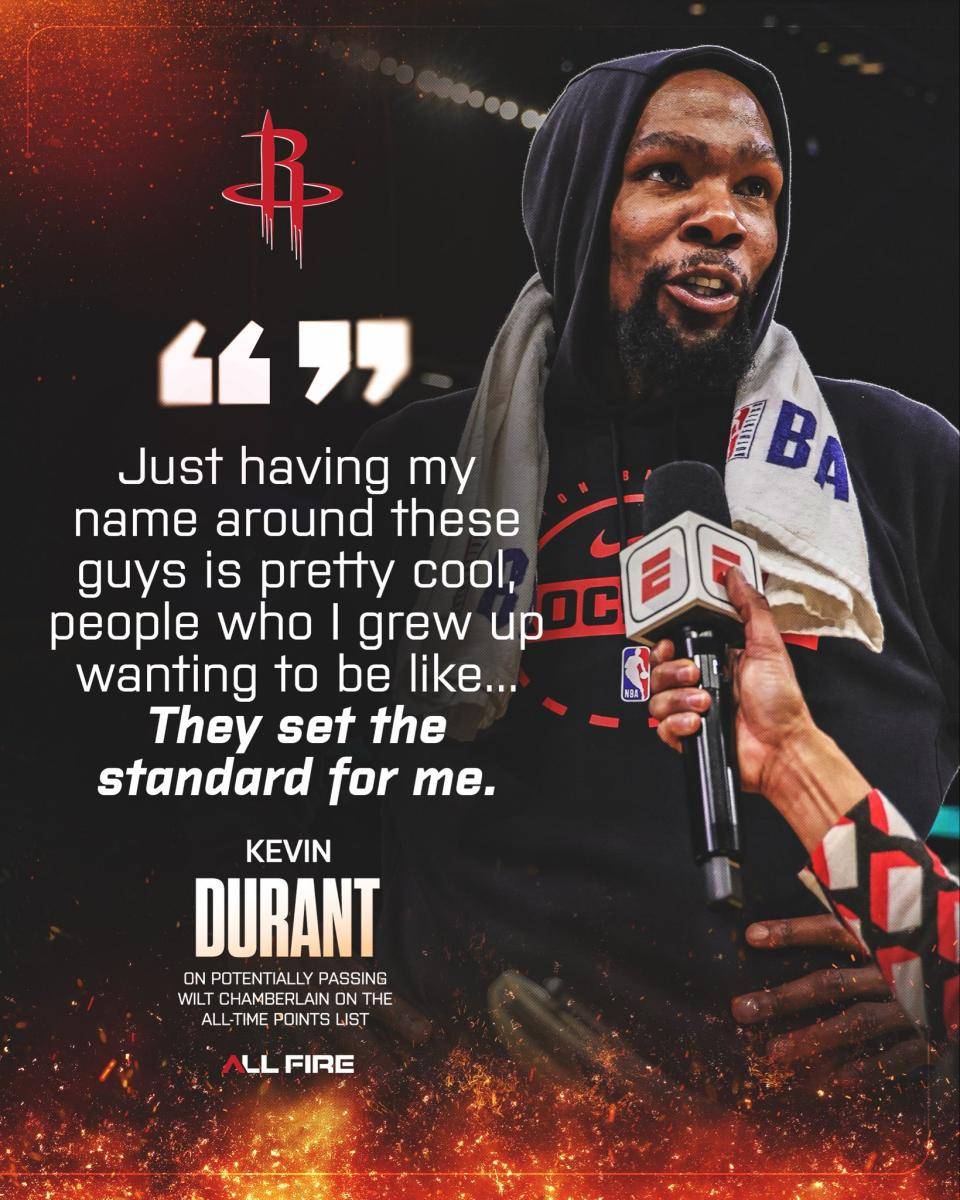 -杜兰特回归赛场，挺进下一轮首场状态亮眼，西班牙队观众沸腾！的简单介绍