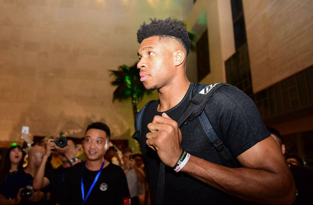 J9-字母哥在独行侠比赛中赛况扑朔迷离，回归赛场引发热议！的简单介绍